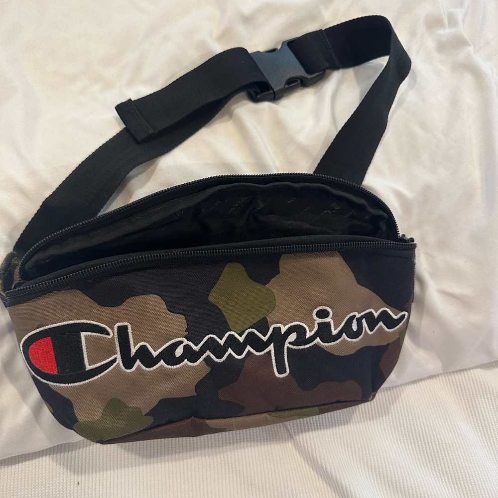 NWOT Champion Camo Fanny pack/shoulder sling bag